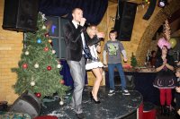 Дуэт Тамерлана и Алёны презентовали Новогоднюю песню детям