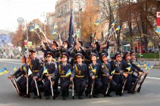 Урочиста церемонія підняття Державного прапора України