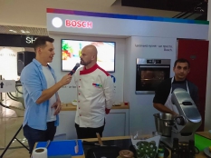 Кулинарный мастер-класс от Bosch со Стефаном Вайттинаданом в ТЦ Городок