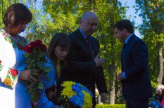 Державні заходи до Дня Незалежності України - Покладання квітів до пам'ятника Тарасу Шевченку