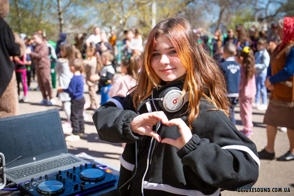 DJ Polinka на благодійному розважальному західі для дітей “З любов’ю до Херсонщини”